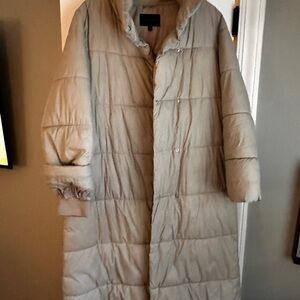 Banana Republic Women's Silver/White Puffer Coat